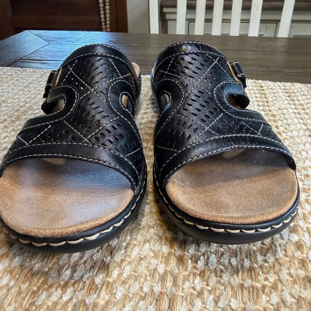 Clarks Bendables Black Leather Slide Sandals Womens 9M Comfort Perforated